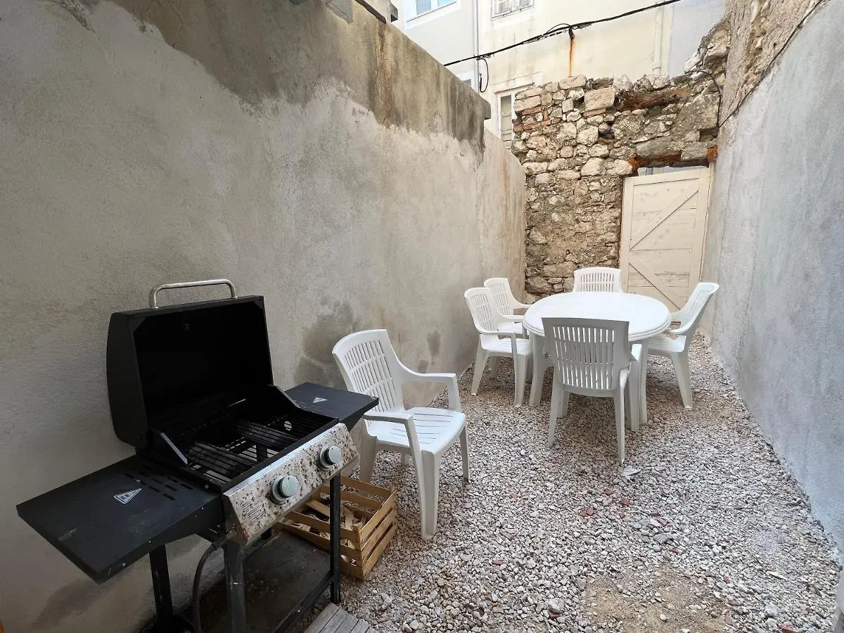 3 Bedroom House Pag Town 0*,